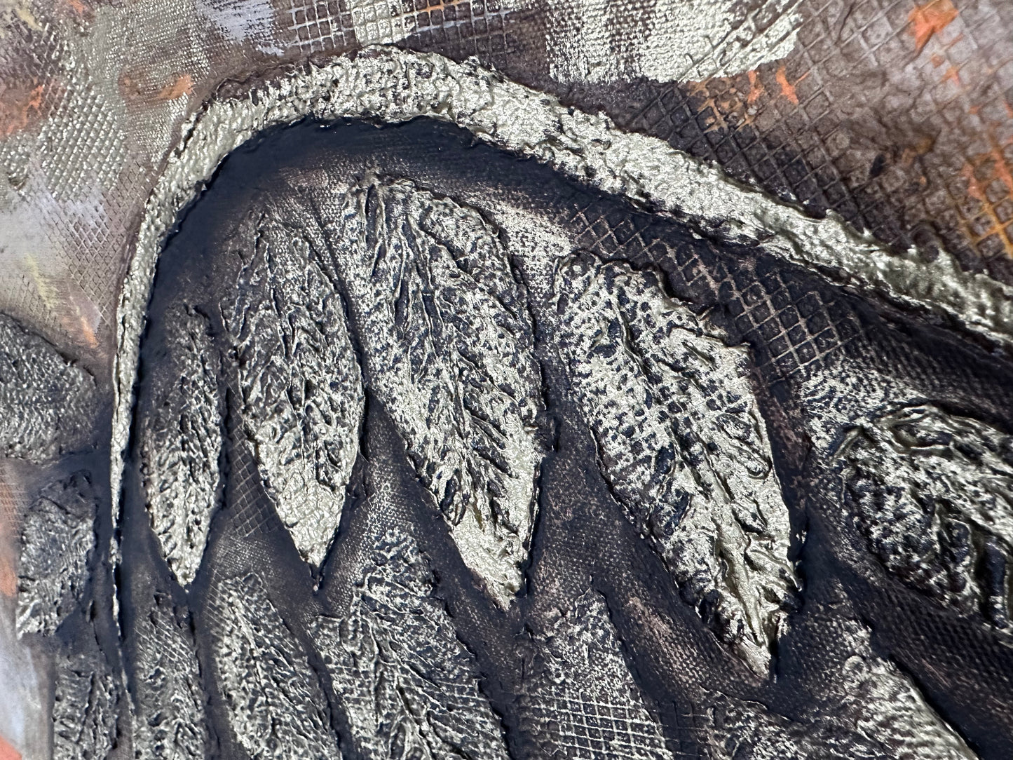 Obra de alas doradas con texturas (137x67cm)