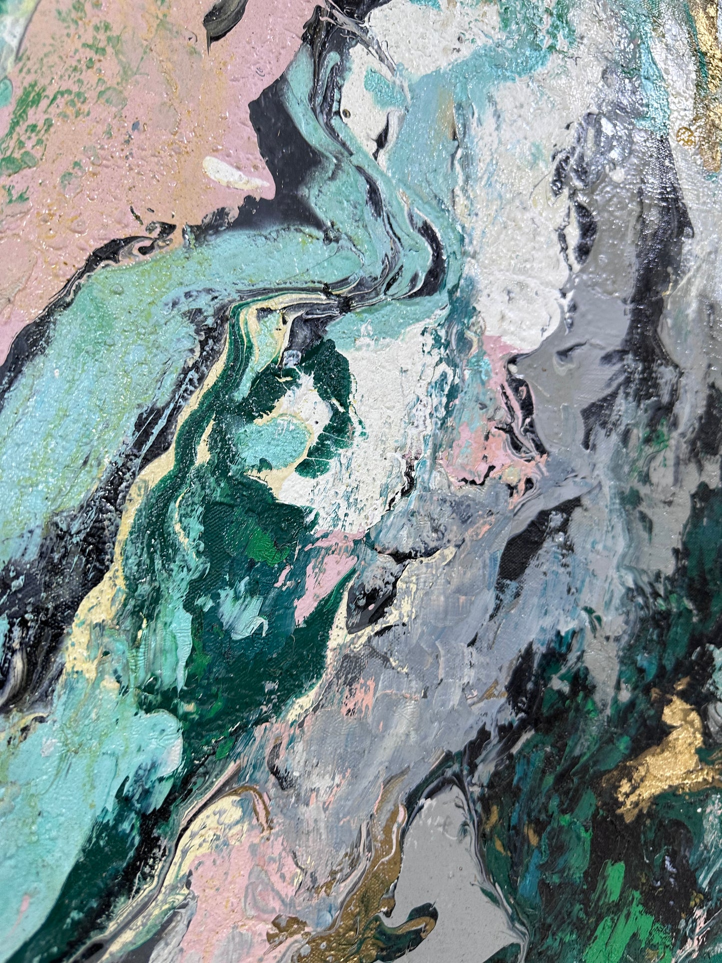 Pintura abstracta en tonos verdes y grises (43"x43")