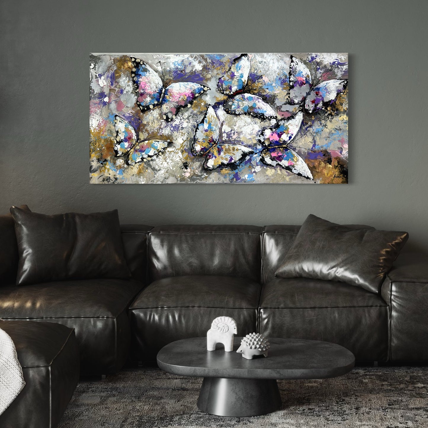 Pintura de mariposas abstractas en tonos fríos (30"x66")